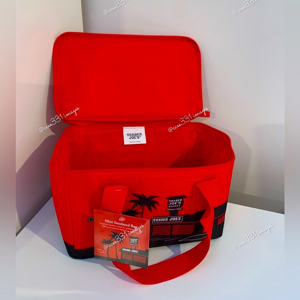 NEW Trader Joe’s Mini Reusable Insulated Bag - Limited Edition Red